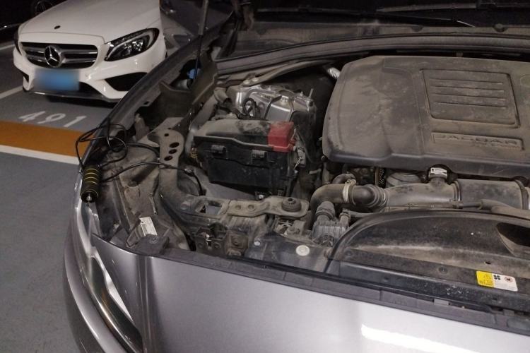 Used Jaguar F-PACE 2020 2.0T Rally Edition Engine Bay Right