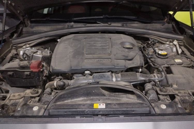 Used Jaguar F-PACE 2020 2.0T Rally Edition Engine Bay
