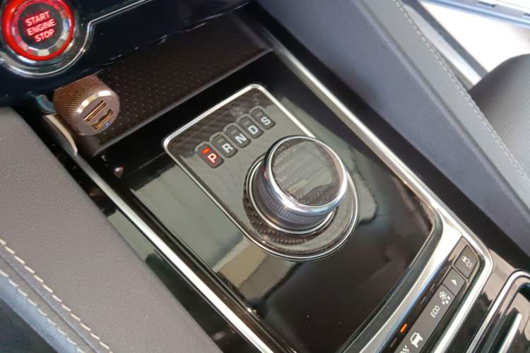 Used Jaguar F-PACE 2020 2.0T Rally Edition Gear Lever