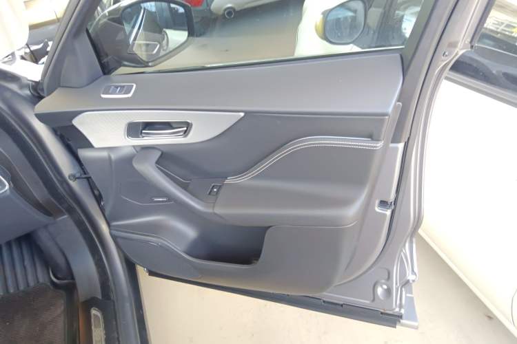 Used Jaguar F-PACE 2020 2.0T Rally Edition Right Front Door Interior