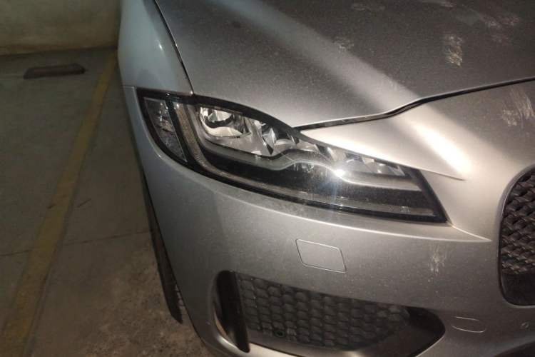 Used Jaguar F-PACE 2020 300-Sport Sports Edition Right Front Headlight