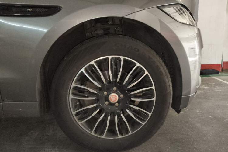 Used Jaguar F-PACE 2020 2.0T Rally Edition Right Front Wheel Hub