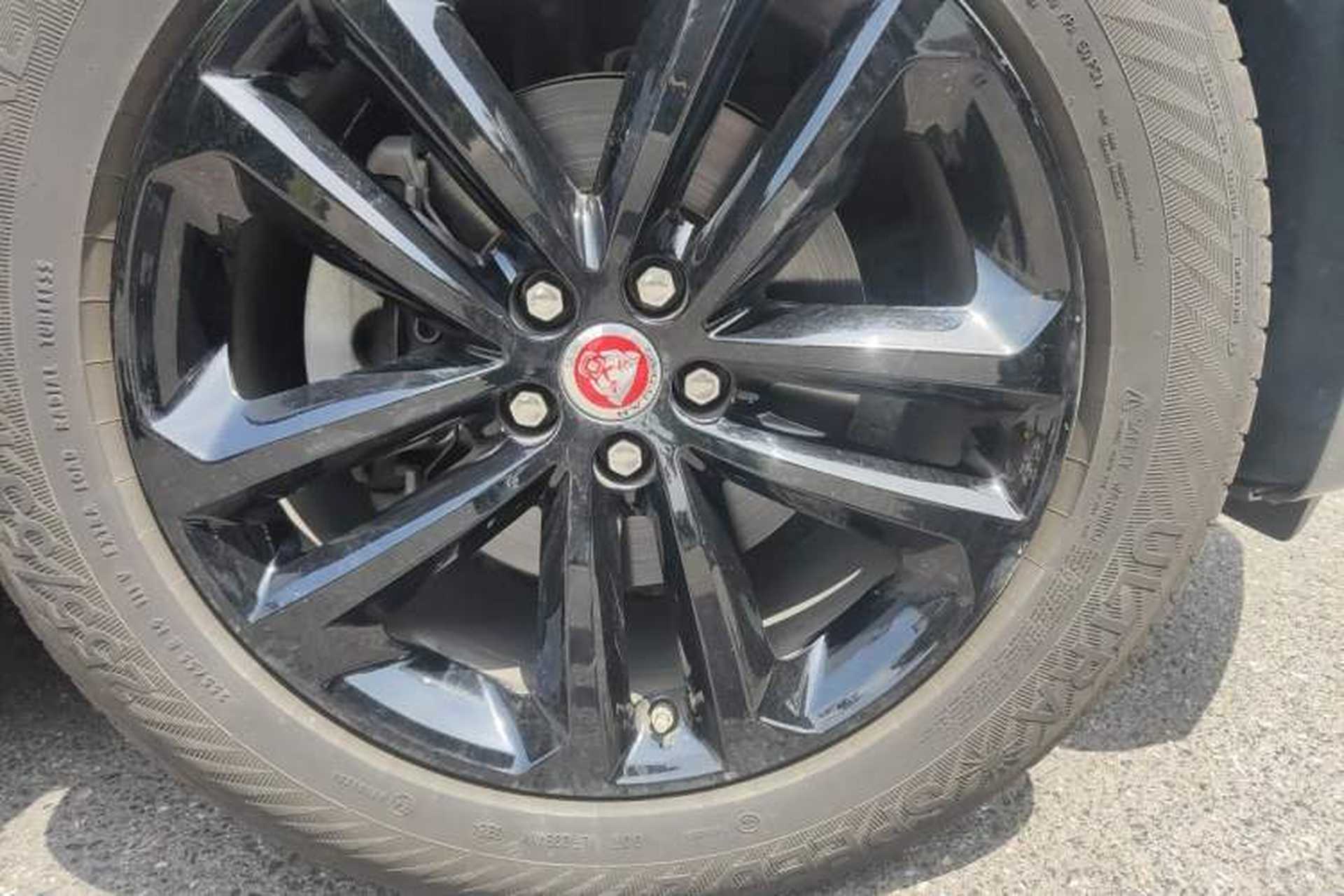 Used Jaguar F-PACE 2020 2.0T Rally Edition Right Front Wheel Hub