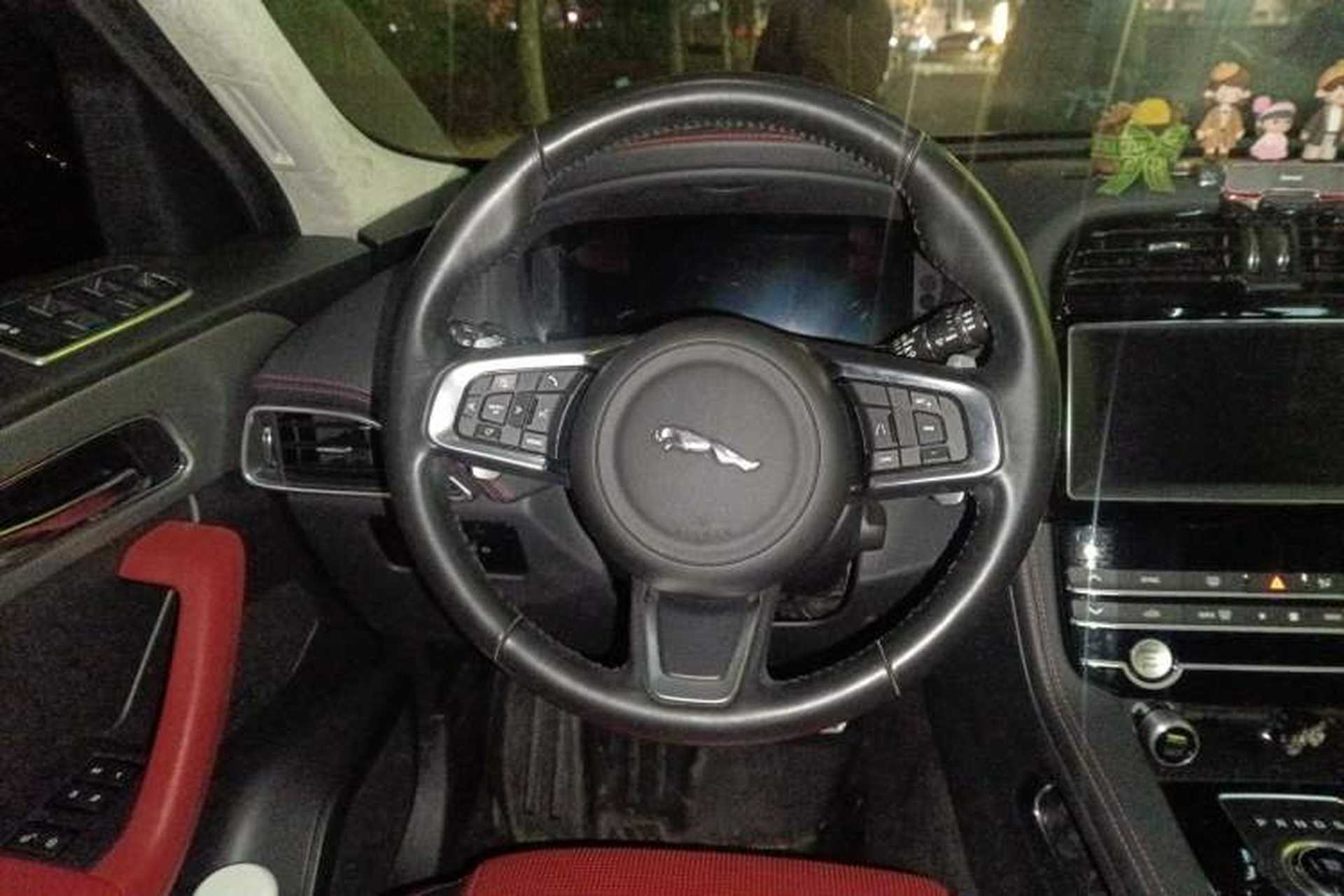 Used Jaguar F-PACE 2020 2.0T Rally Edition Steering Wheel