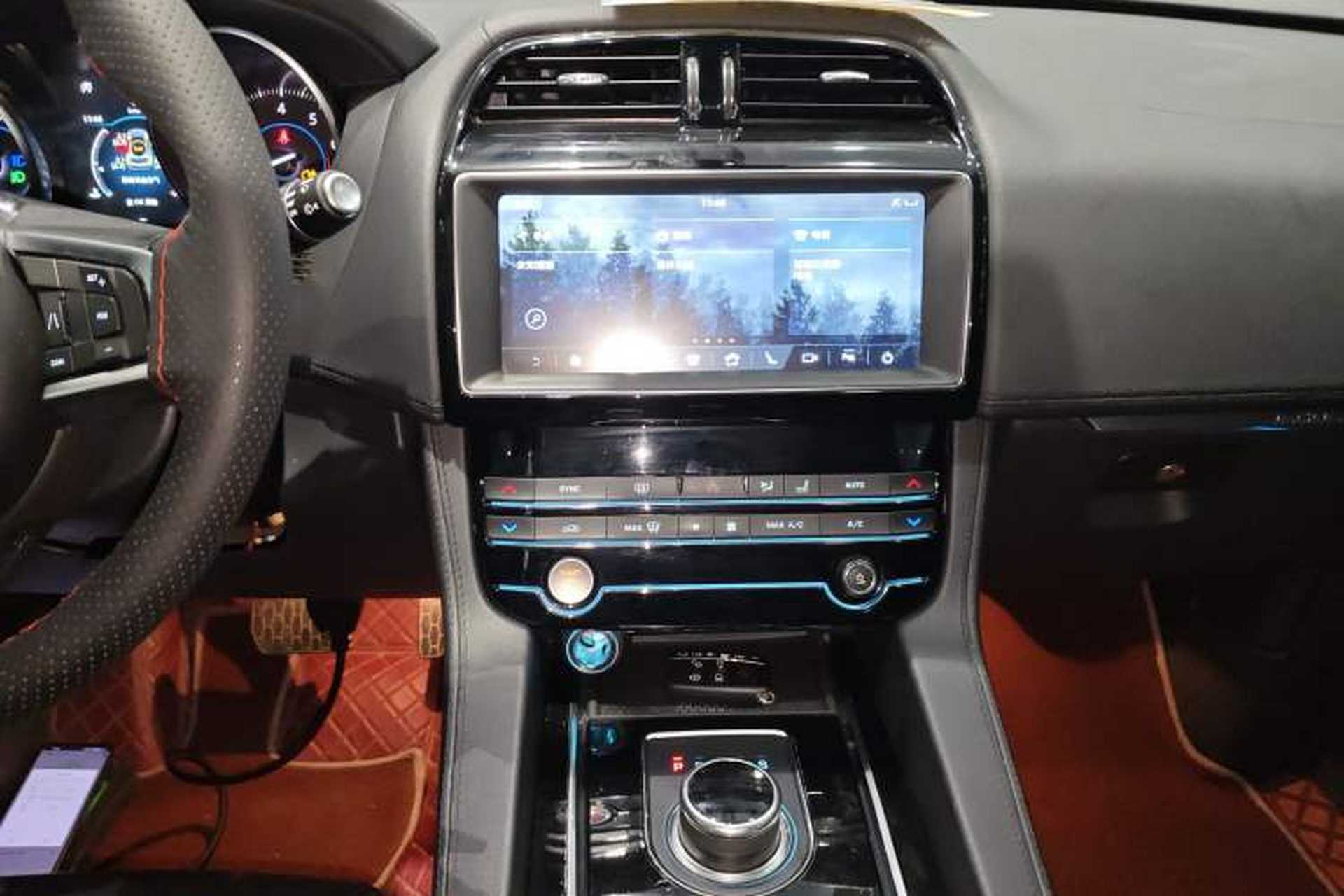 Used Jaguar F-PACE 2020 2.0T Urban Deluxe Edition Audio And AC Panel