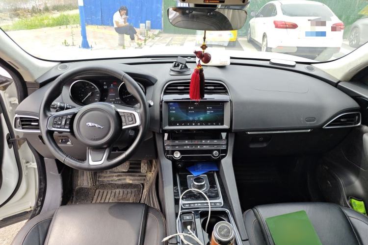 Used Jaguar F-PACE 2020 2.0T Urban Deluxe Edition Center Console