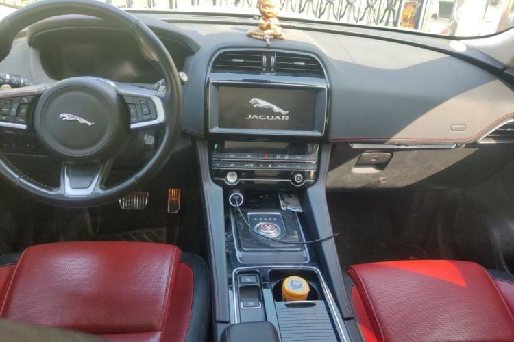 Used Jaguar F-PACE 2020 2.0T Rally Edition Center Console