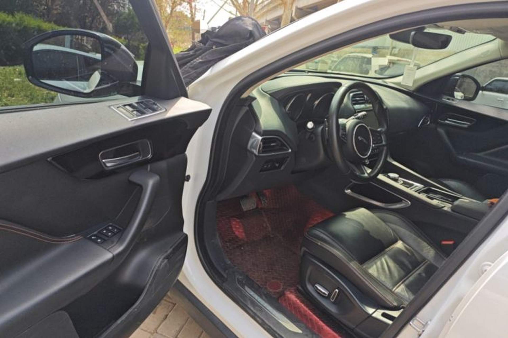 Used Jaguar F-PACE 2020 2.0T Urban Deluxe Edition Driver Seat