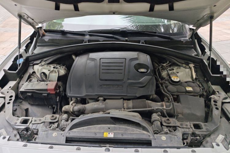 Used Jaguar F-PACE 2020 2.0T Rally Edition Engine Bay
