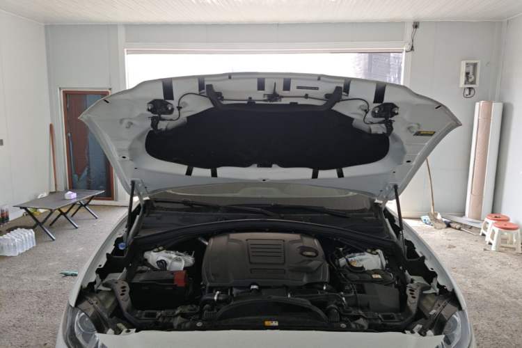 Used Jaguar F-PACE 2020 2.0T Urban Deluxe Edition Engine Bay