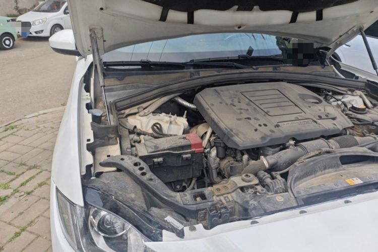 Used Jaguar F-PACE 2020 2.0T Urban Deluxe Edition Engine Bay Right
