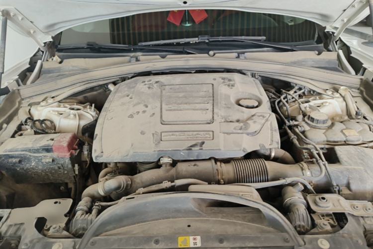 Used Jaguar F-PACE 2020 2.0T Rally Edition Engine Bay