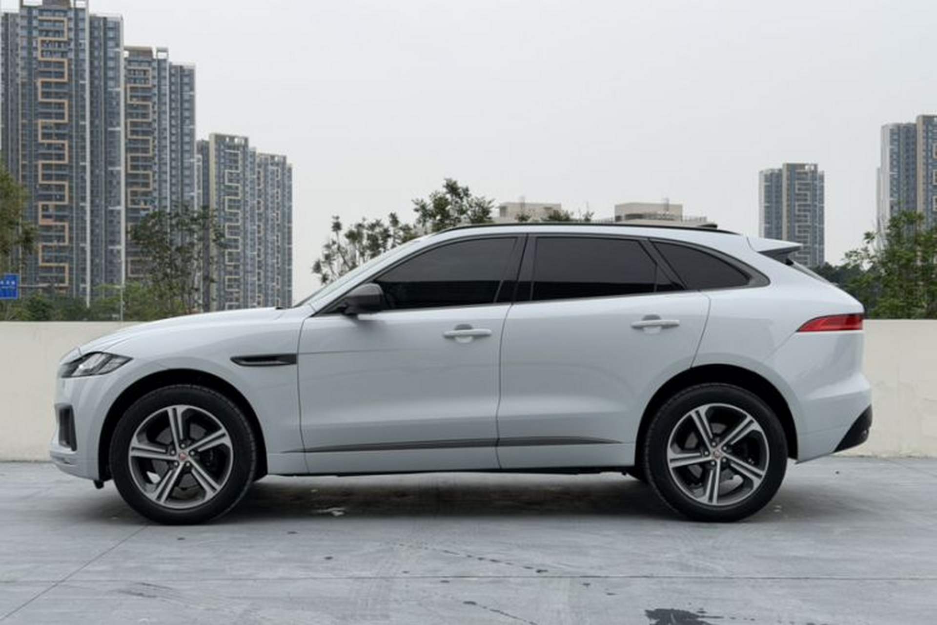 Used Jaguar F-PACE 2020 300-Sport Sports Edition Exterior 3