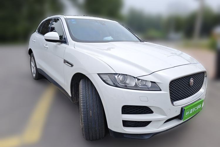 Used Jaguar F-PACE 2020 2.0T Urban Deluxe Edition Front Right 45 Deg