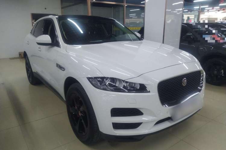 Used Jaguar F-PACE 2020 2.0T Urban Deluxe Edition Front Right 45 Deg
