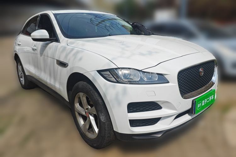 Used Jaguar F-PACE 2020 2.0T Urban Deluxe Edition Front Right 45 Deg