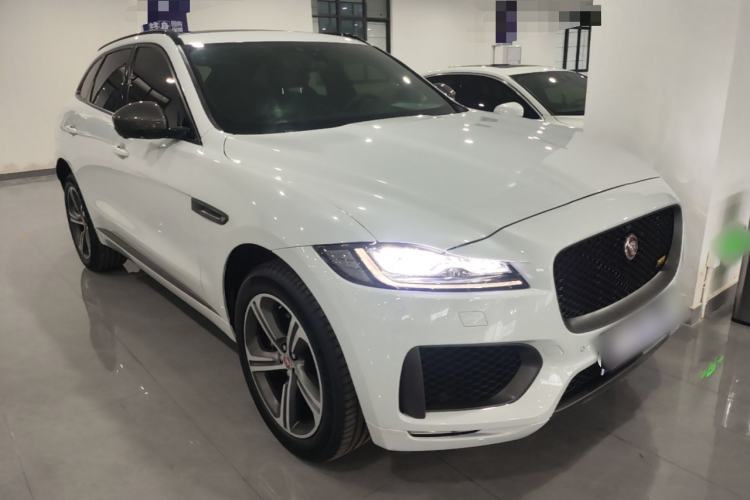 Used Jaguar F-PACE 2020 300-Sport Sports Edition Front Right 45 Deg