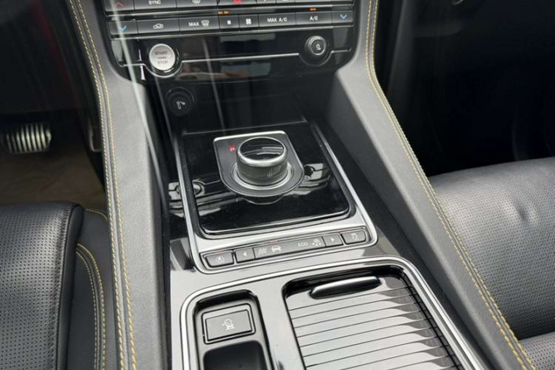 Used Jaguar F-PACE 2020 300-Sport Sports Edition Gear Lever