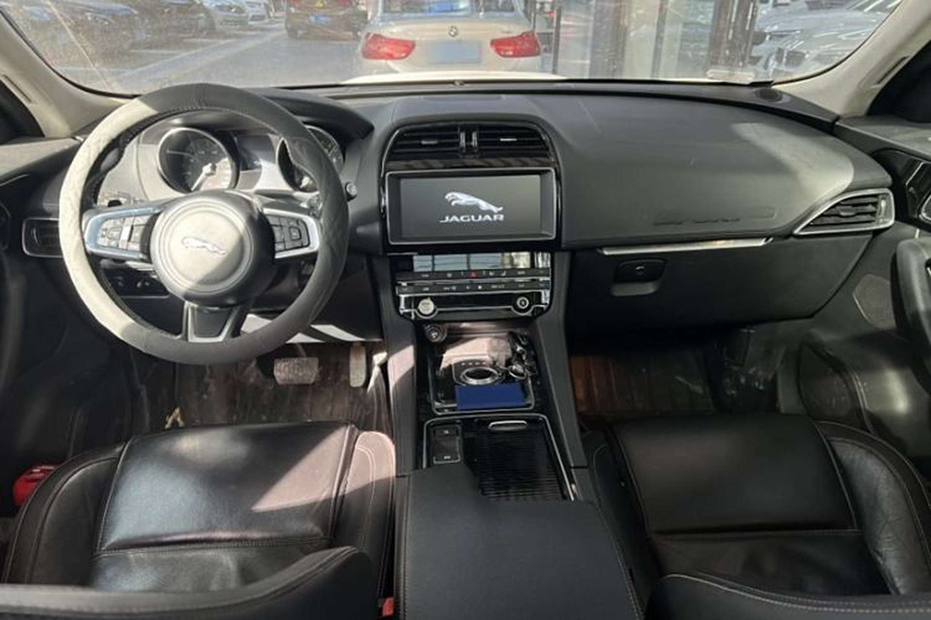 Used Jaguar F-PACE 2020 2.0T Urban Deluxe Edition Interior 1