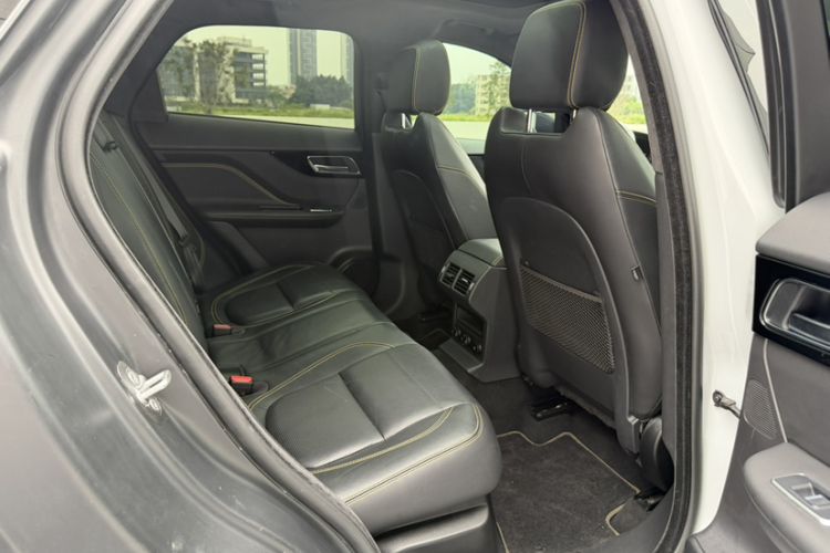 Used Jaguar F-PACE 2020 300-Sport Sports Edition Interior 2