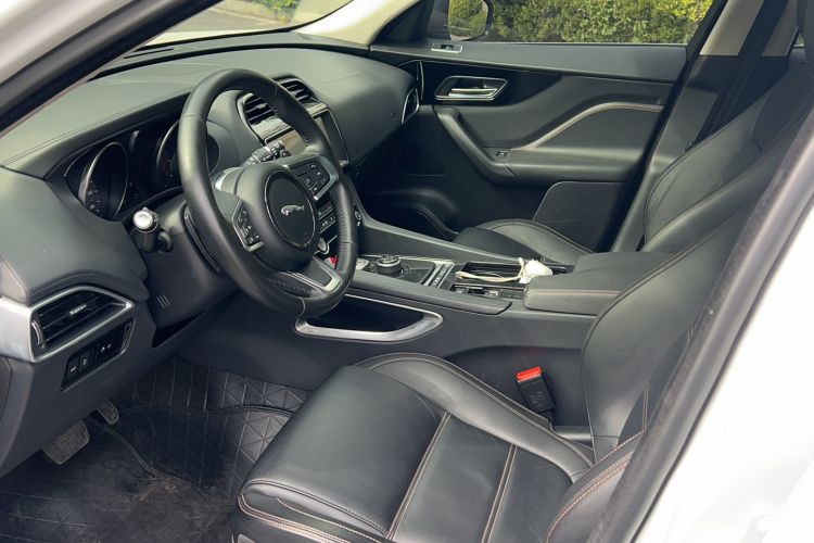 Used Jaguar F-PACE 2020 2.0T Urban Deluxe Edition Interior 2