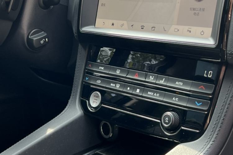 Used Jaguar F-PACE 2020 2.0T Urban Deluxe Edition Interior 2