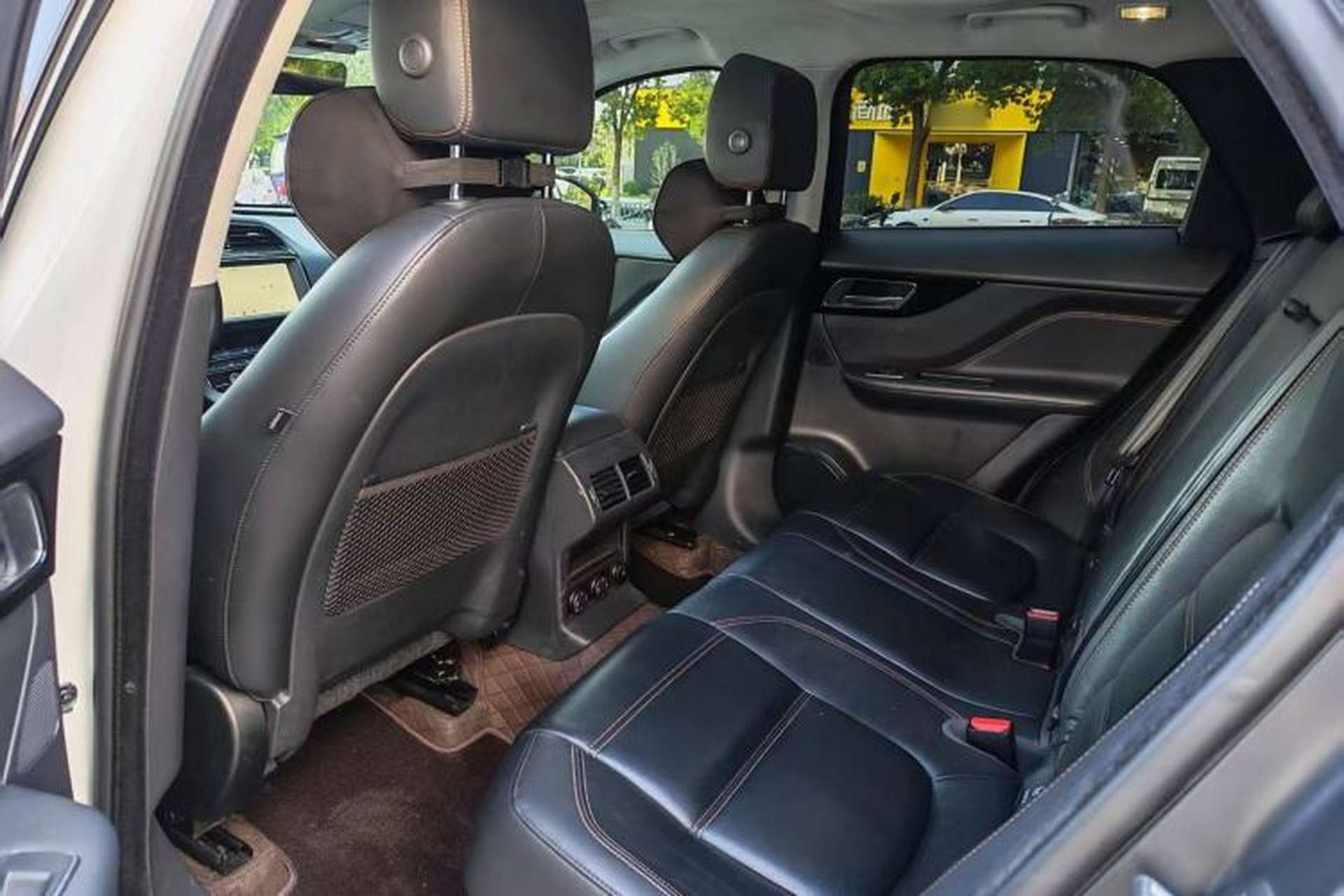 Used Jaguar F-PACE 2020 2.0T Urban Deluxe Edition Interior 2