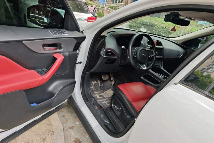 Used Jaguar F-PACE 2020 2.0T Rally Edition Interior 3