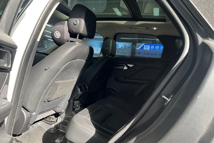 Used Jaguar F-PACE 2020 2.0T Urban Deluxe Edition Interior 4