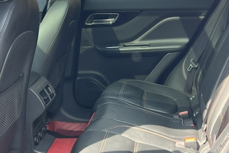 Used Jaguar F-PACE 2020 2.0T Urban Deluxe Edition Interior 4