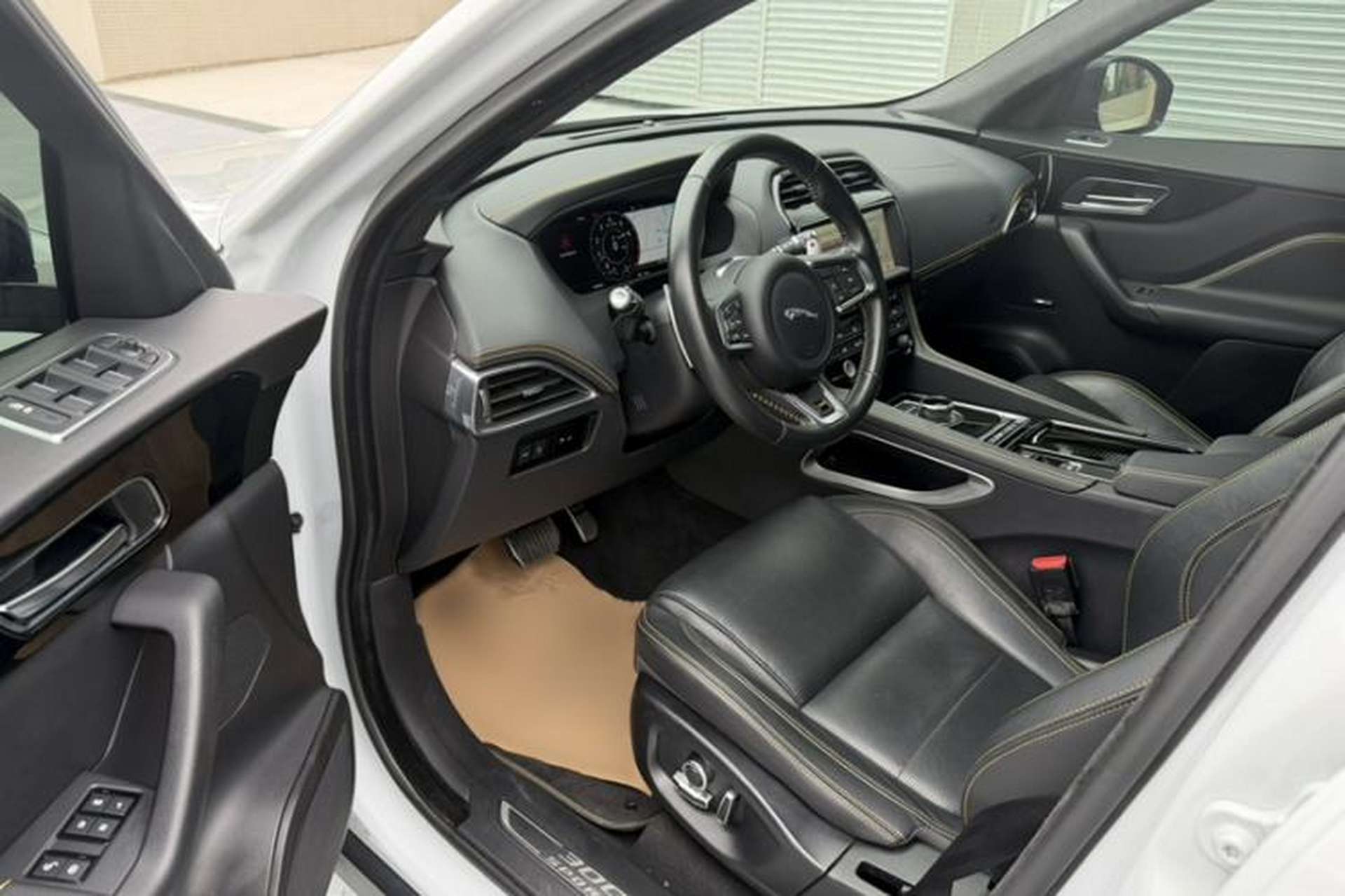 Used Jaguar F-PACE 2020 300-Sport Sports Edition Interior 6