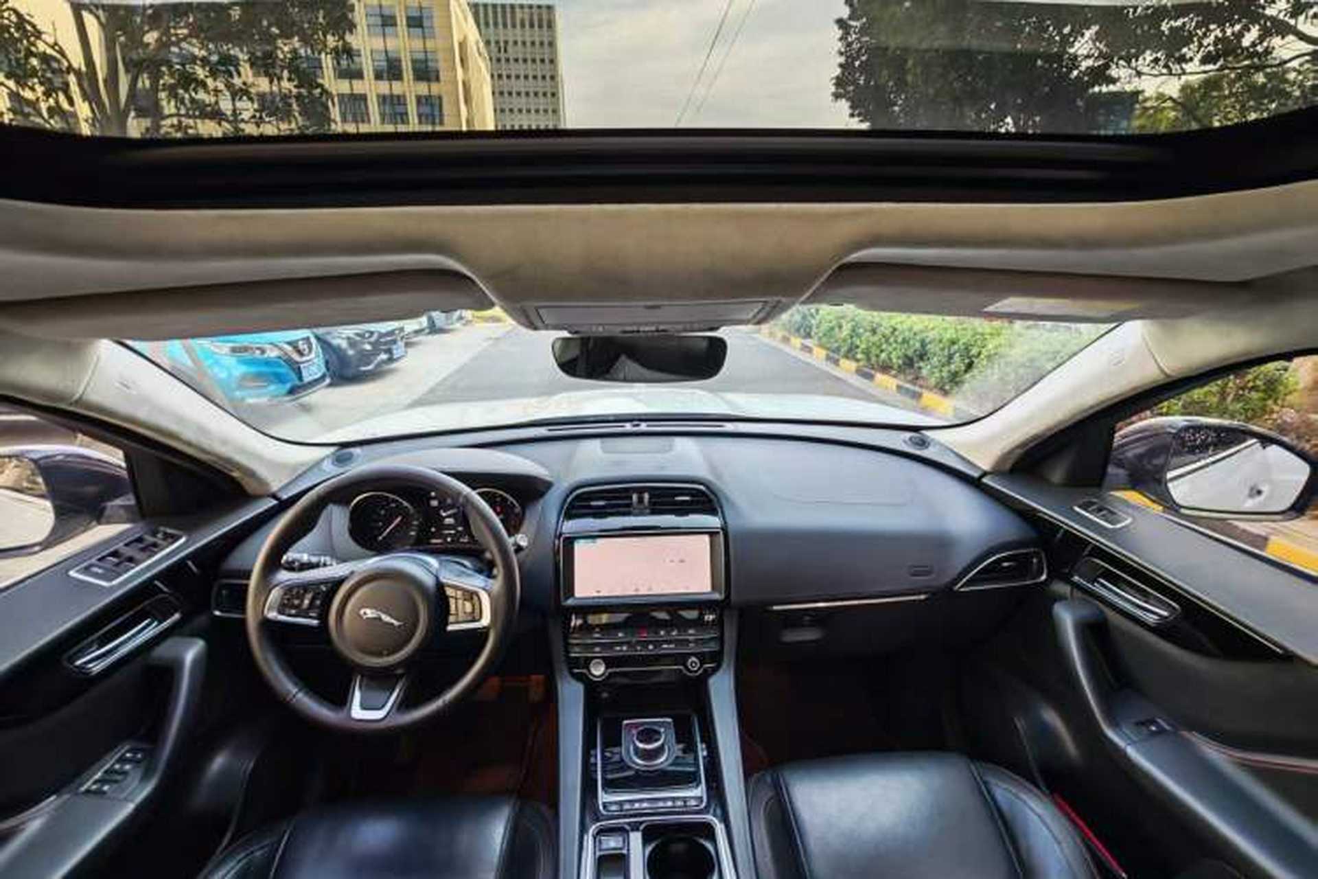 Used Jaguar F-PACE 2020 2.0T Urban Deluxe Edition Interior 6