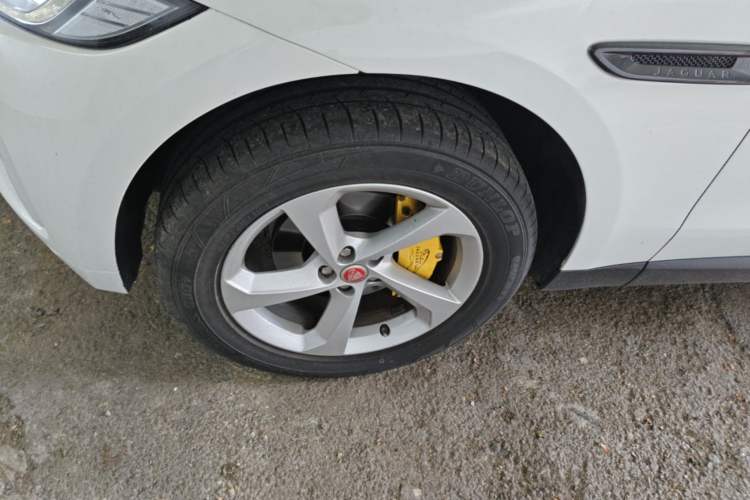 Used Jaguar F-PACE 2020 2.0T Urban Deluxe Edition Left Front Wheel Hub
