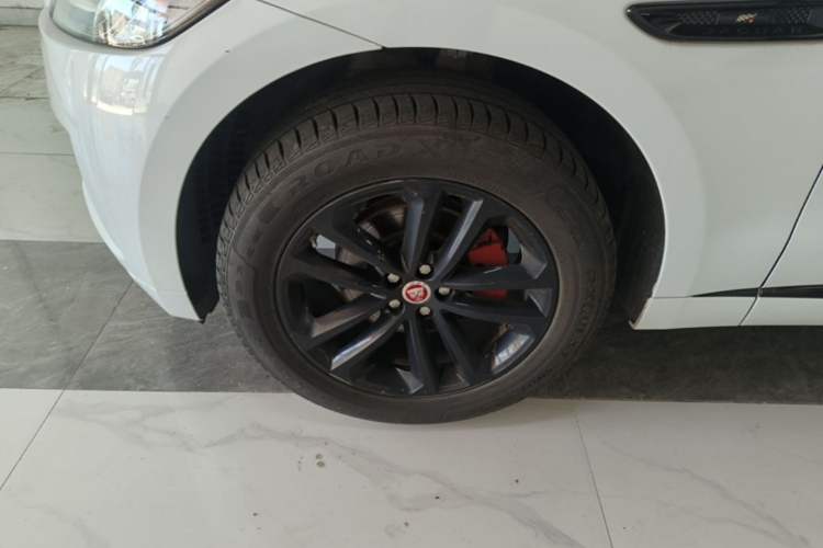Used Jaguar F-PACE 2020 2.0T Rally Edition Left Front Wheel Hub