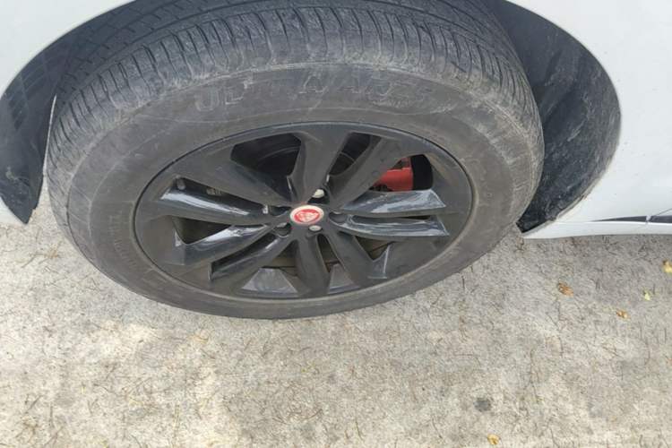 Used Jaguar F-PACE 2020 2.0T Rally Edition Left Front Wheel Hub