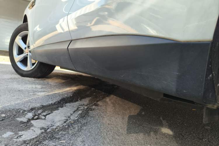 Used Jaguar F-PACE 2020 2.0T Urban Deluxe Edition Left Side Sill