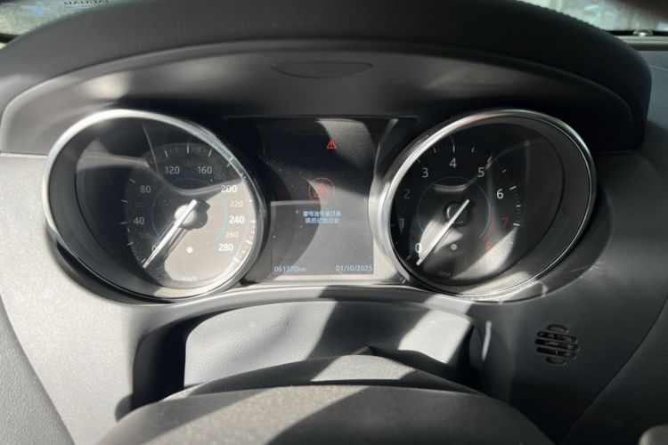 Used Jaguar F-PACE 2020 2.0T Urban Deluxe Edition Odometer Close Up