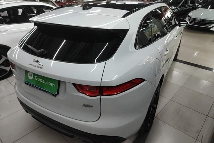 Used Jaguar F-PACE 2020 2.0T Rally Edition Rear Right 45 Deg