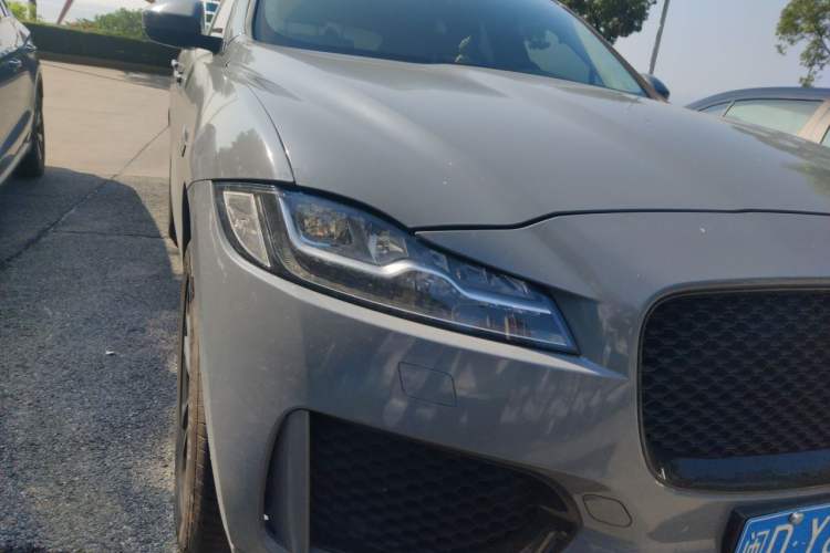Used Jaguar F-PACE 2020 2.0T Rally Edition Right Front Headlight