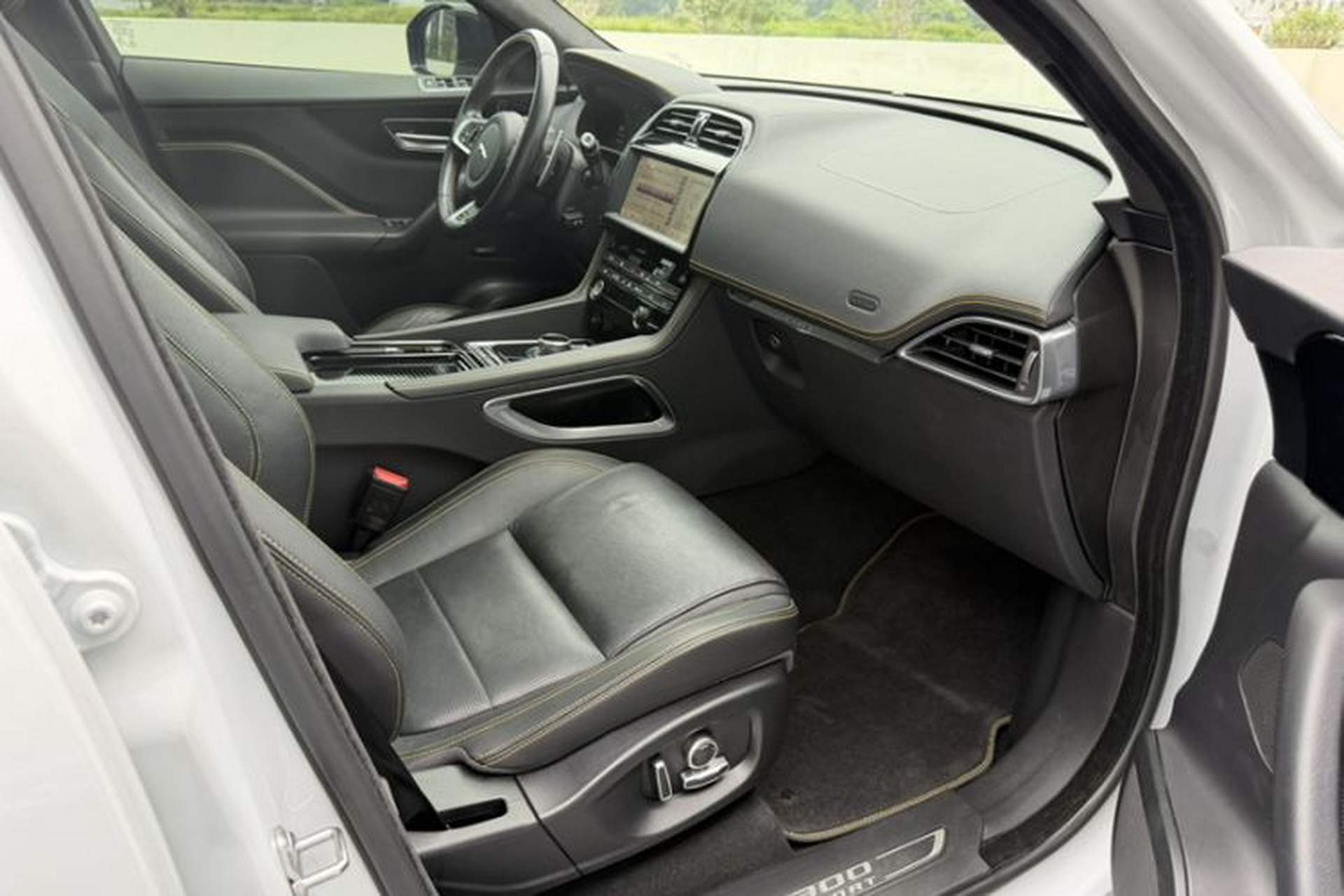Used Jaguar F-PACE 2020 300-Sport Sports Edition Right Front Seat