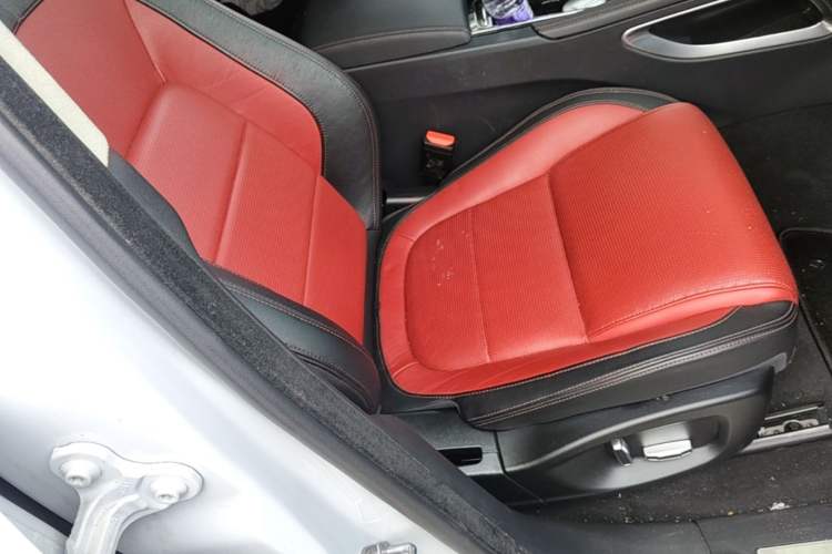 Used Jaguar F-PACE 2020 2.0T Rally Edition Right Front Seat