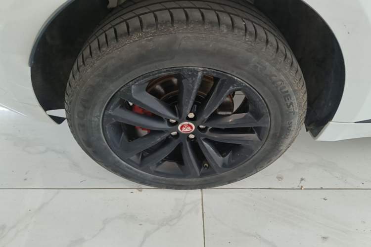 Used Jaguar F-PACE 2020 2.0T Rally Edition Right Rear Wheel Hub