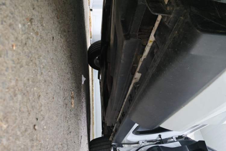 Used Jaguar F-PACE 2020 2.0T Urban Deluxe Edition Right Side Sill