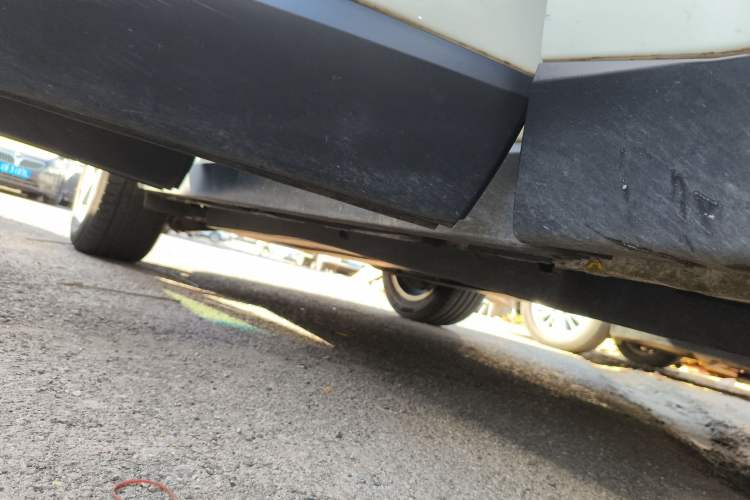 Used Jaguar F-PACE 2020 2.0T Urban Deluxe Edition Right Side Sill
