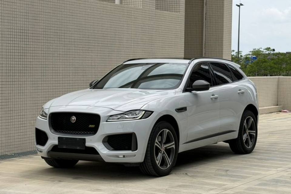 Jaguar F-PACE 2020