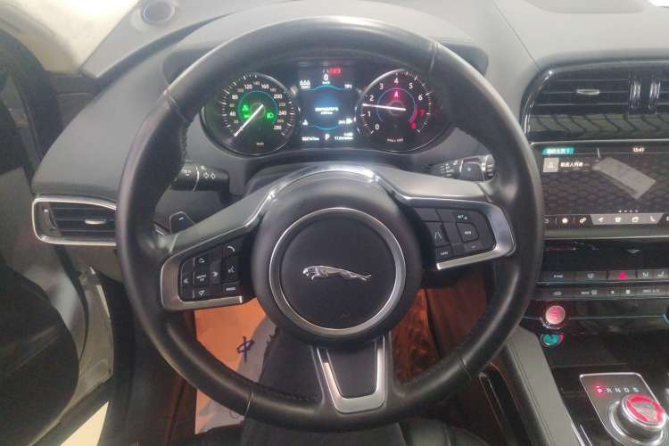 Used Jaguar F-PACE 2020 2.0T Urban Deluxe Edition Steering Wheel