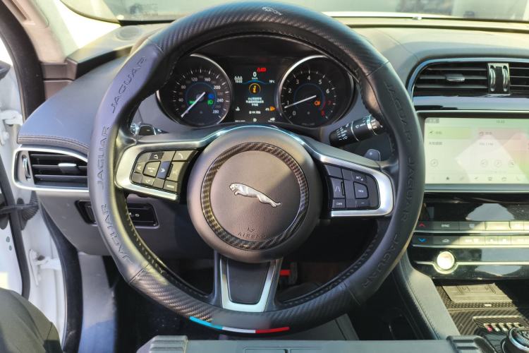 Used Jaguar F-PACE 2020 2.0T Urban Deluxe Edition Steering Wheel