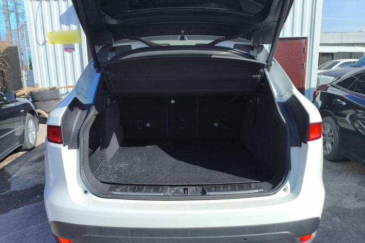 Used Jaguar F-PACE 2020 2.0T Urban Deluxe Edition Trunk