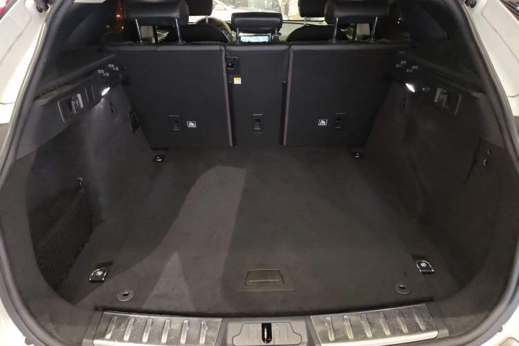 Used Jaguar F-PACE 2020 2.0T Urban Deluxe Edition Trunk