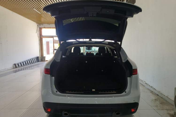 Used Jaguar F-PACE 2020 2.0T Rally Edition Trunk